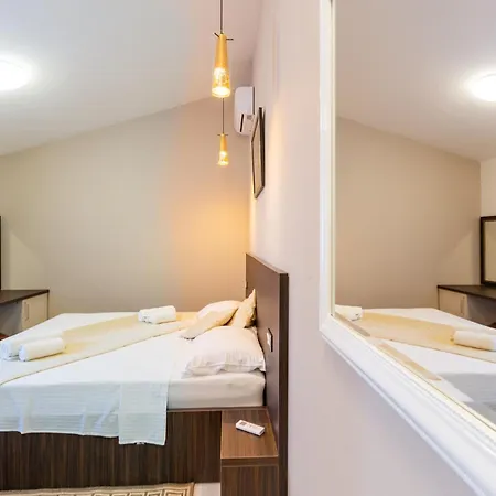 Alba Rossa Near Pula For 6 People With Private 50 M2 Pool Only 1 Km From The * Sisan