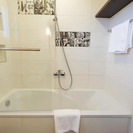 Villa Alba Rossa Near Pula For 6 People With Private 50 M2 Pool Only 1 Km From The *