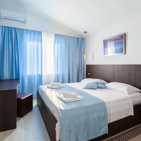 Villa Alba Rossa Near Pula For 6 People With Private 50 M2 Pool Only 1 Km From The