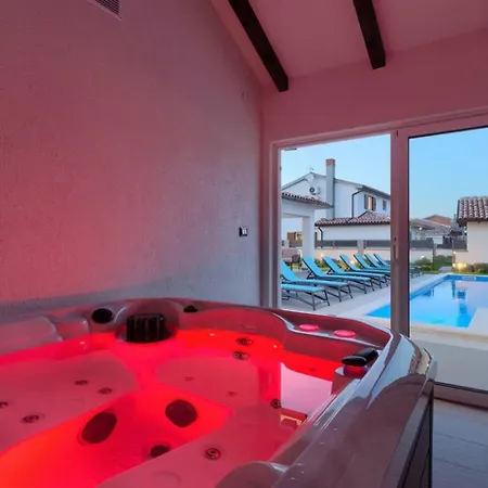 Alba Rossa Near Pula For 6 People With Private 50 M2 Pool Only 1 Km From The * Sisan