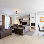 Alba Rossa Near Pula For 6 People With Private 50 M2 Pool Only 1 Km From The וילה Šišan