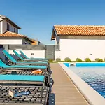 וילה Alba Rossa Near Pula For 6 People With Private 50 M2 Pool Only 1 Km From The