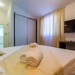 וילה Alba Rossa Near Pula For 6 People With Private 50 M2 Pool Only 1 Km From The Šišan