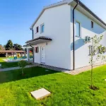 Alba Rossa Near Pula For 6 People With Private 50 M2 Pool Only 1 Km From The *