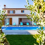 וילה Alba Rossa Near Pula For 6 People With Private 50 M2 Pool Only 1 Km From The *