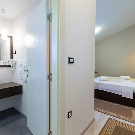 Vila Alba Rossa Near Pula For 6 People With Private 50 M2 Pool Only 1 Km From The Sisan