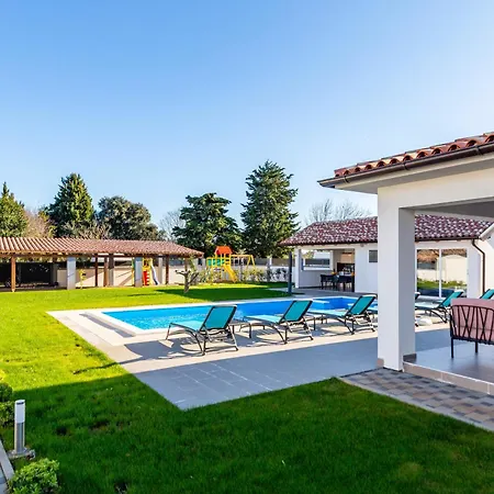 Alba Rossa Near Pula For 6 People With Private 50 M2 Pool Only 1 Km From The וילה Šišan